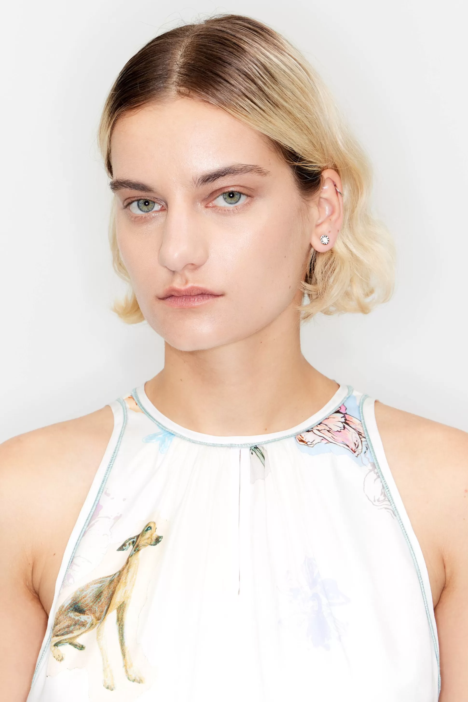 New BIMBA Y LOLA Brincos Botao Logo Marfim Ivory