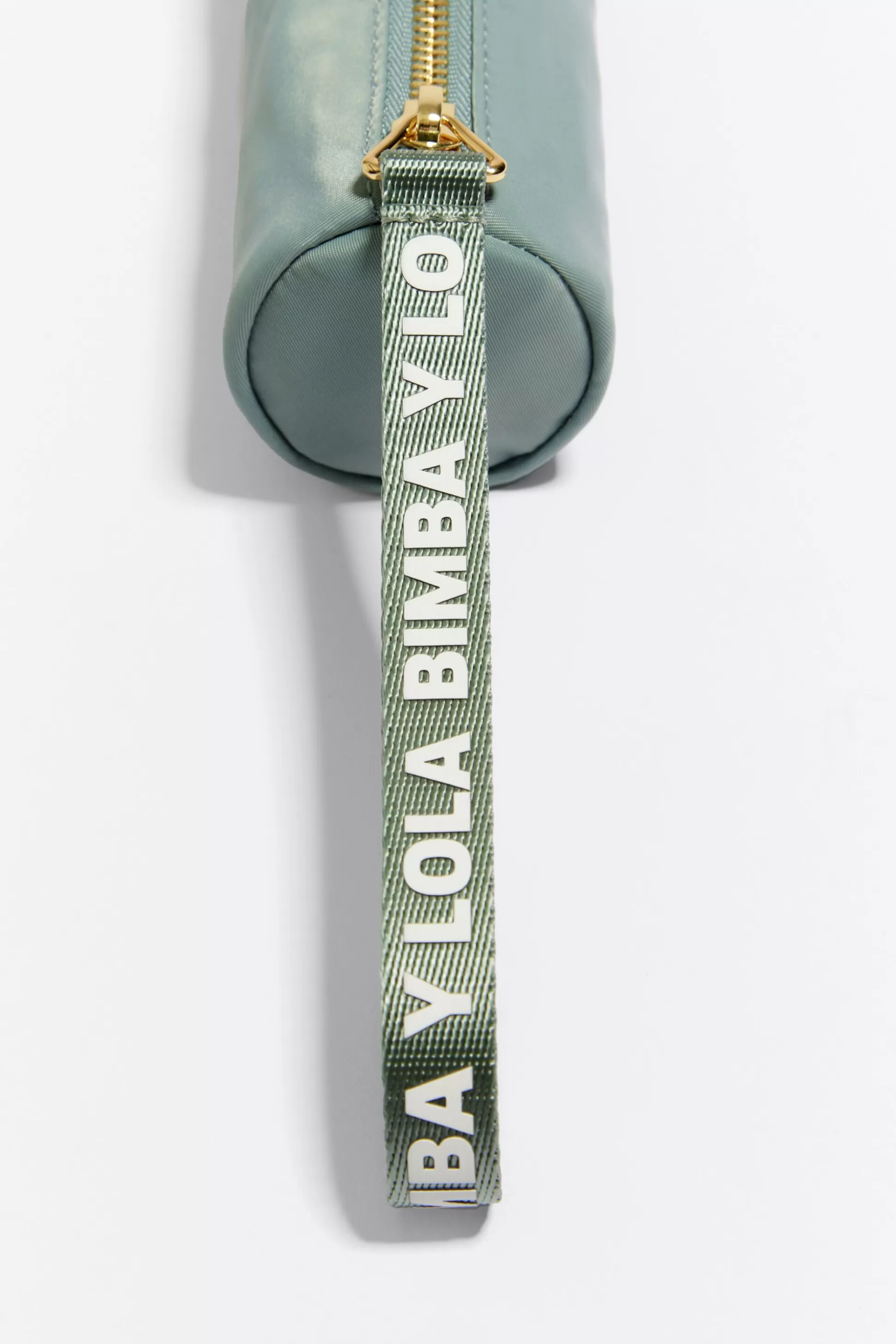 Shop BIMBA Y LOLA Estojo Cilindrico Nylon Verde-Agua Watergreen