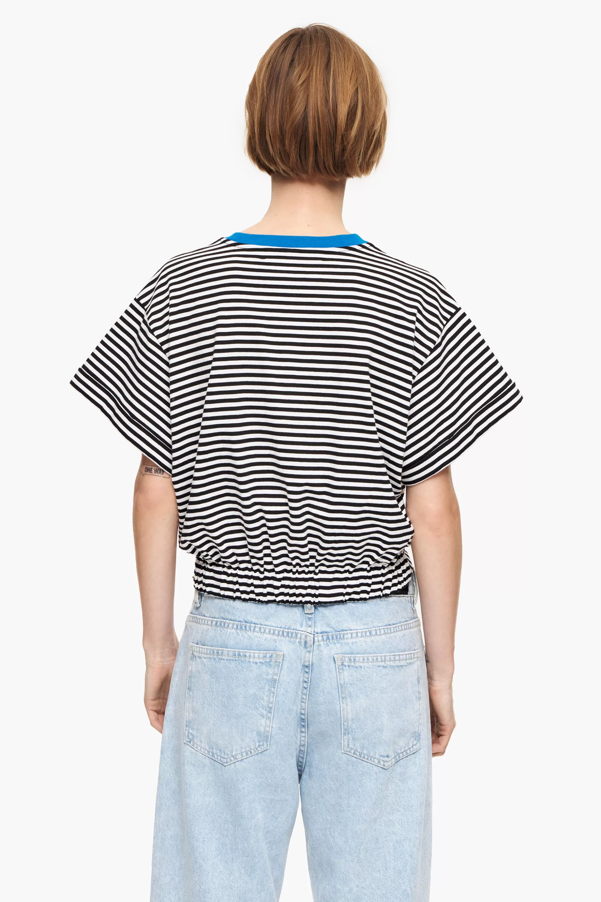 tshirt_no_boxy_preta_e_branca_2.webp Best Sale BIMBA Y LOLA T-Shirt No Boxy Preta E Branca Black